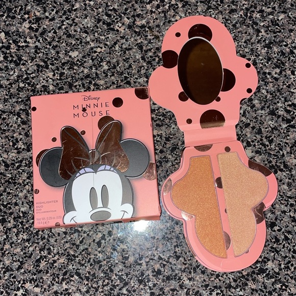 •MINNIE MOUSE X REVOLUTION•NIB MINNIE FOREVER HIGHLIGHTER DUO PALETTE - Picture 5 of 9